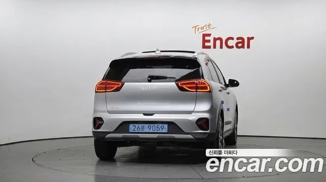 Kia Niro — Фото автомобиля 4