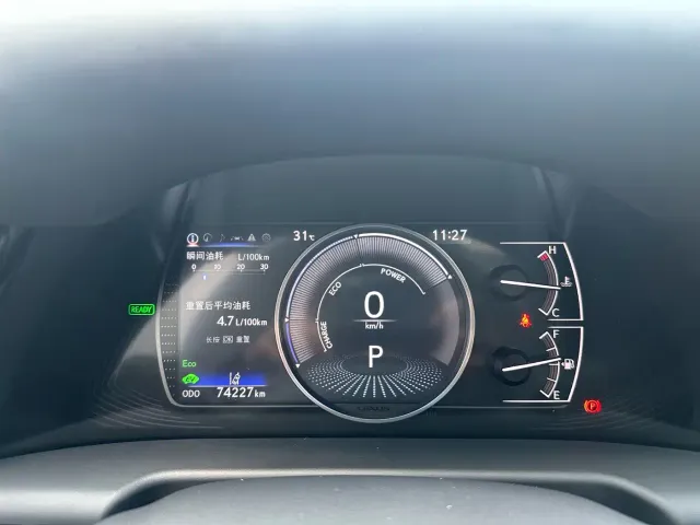 Lexus ES — Фото автомобиля 10