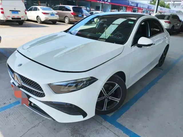 Фотография автомобиля — Mercedes-Benz A-Class