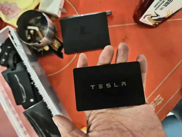 Tesla Model Y — Фото автомобиля 8