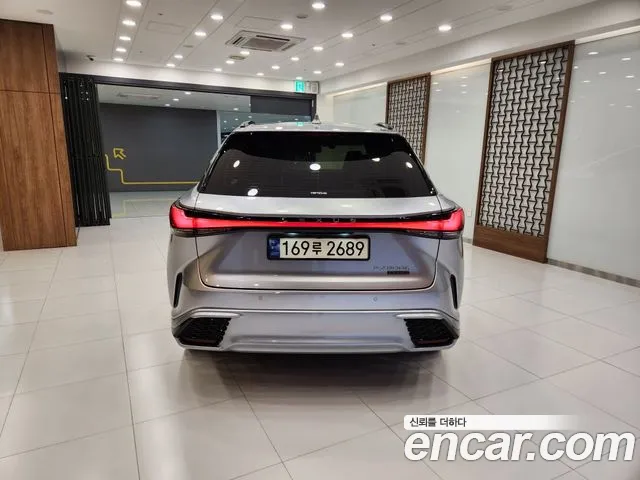 Lexus RX — Фото автомобиля 4