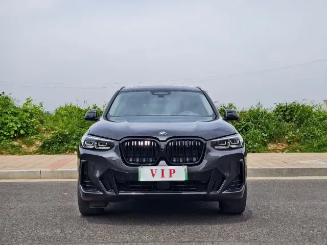 BMW iX3 — Фото автомобиля 2