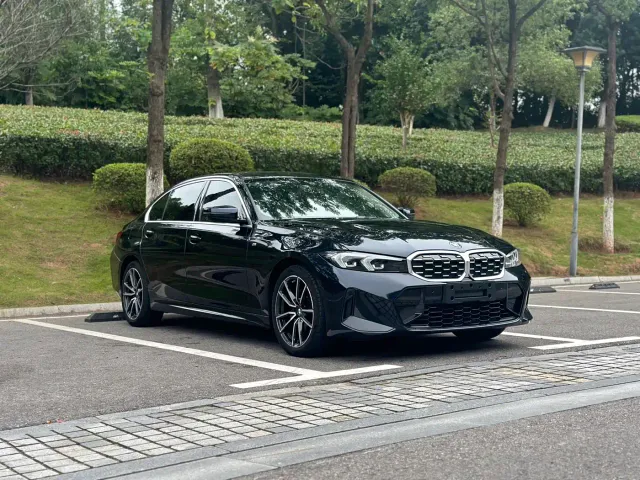 BMW 3 Series — Фото автомобиля 3