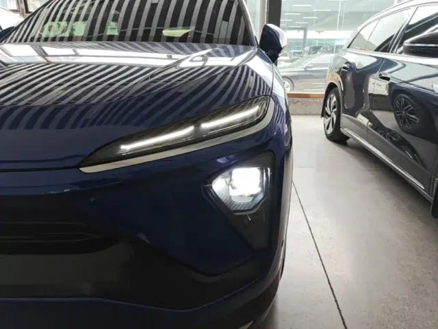Nio EC6 — Фото автомобиля 23