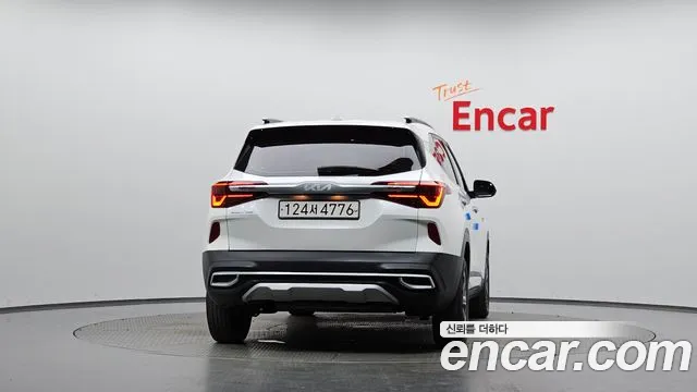 Kia Seltos — Фото автомобиля 4