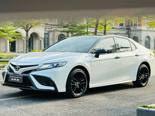 Фотография автомобиля — Toyota Camry