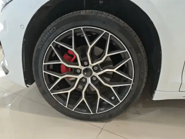Geely Xingrui — Фото автомобиля 24