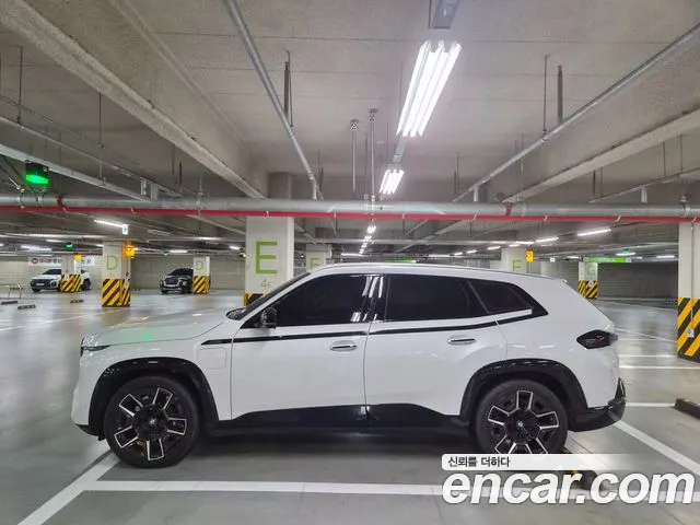 BMW XM — Фото автомобиля 3