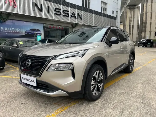 Фотография автомобиля — Nissan X-Trail