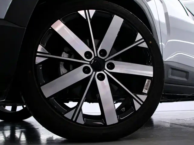 Geely ICON — Фото автомобиля 17