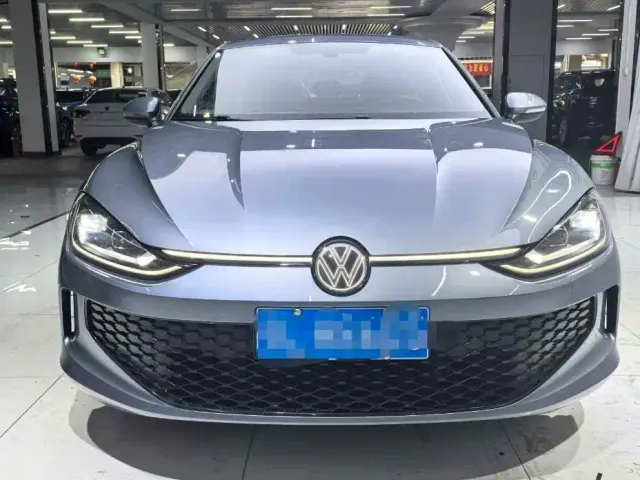 Фотография автомобиля — Volkswagen Lamando