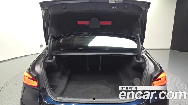 BMW 5 Series G30 — Фото автомобиля 26