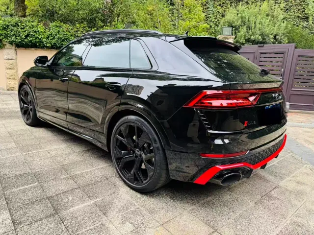 Audi RS Q8 — Фото автомобиля 5