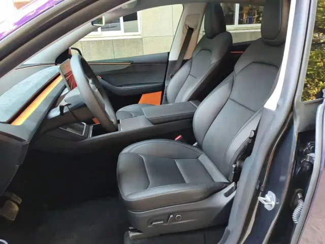 Tesla Model Y — Фото автомобиля 14