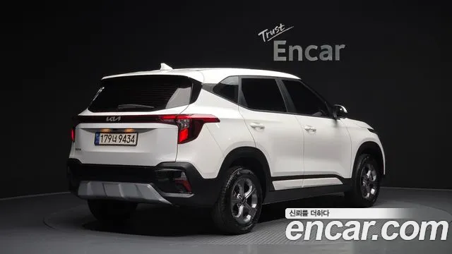 Kia Seltos Новый Seltos Бензин 2.0 2WD — Фото автомобиля 2