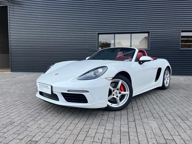 Фотография автомобиля — Porsche 718