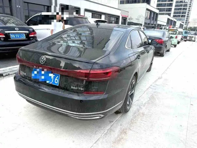 Volkswagen Passat — Фото автомобиля 5