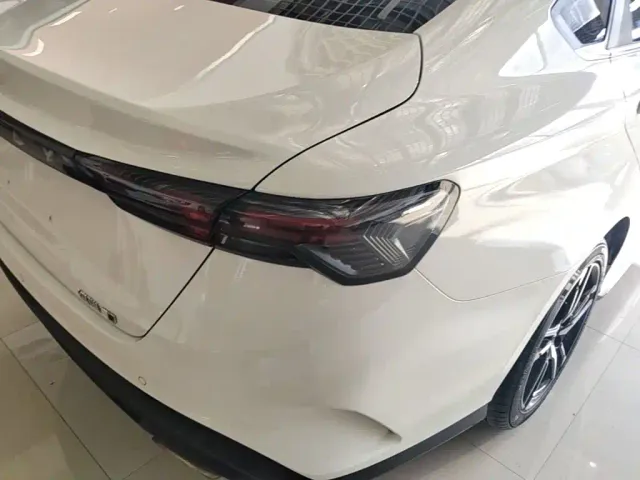 Geely Binrui — Фото автомобиля 7