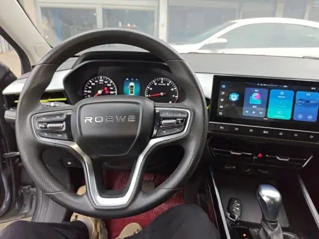 Roewe i5 — Фото автомобиля 9