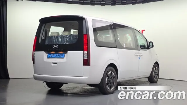 Hyundai Staria — Фото автомобиля 2