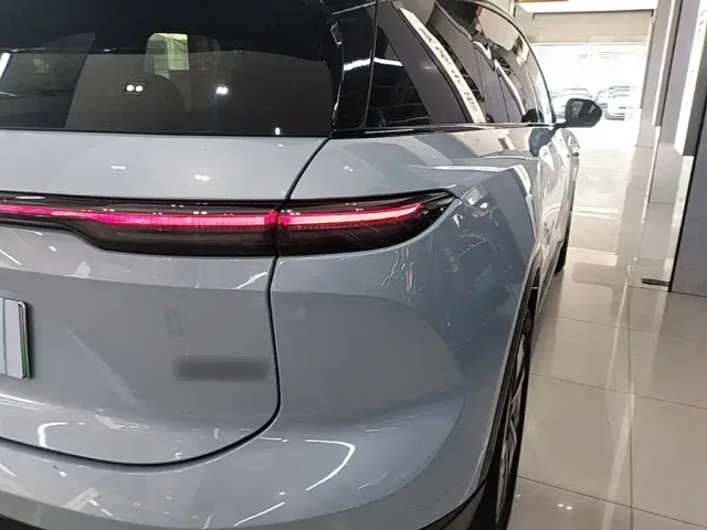 Nio ES6 — Фото автомобиля 7