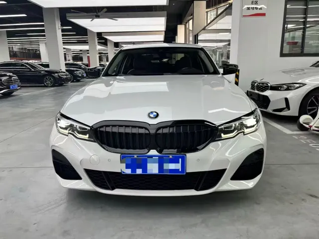 BMW 3 Series — Фото автомобиля 2