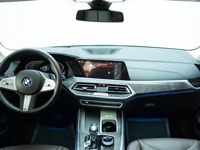 BMW BMW X5 2022 xDrive 30Li Premium M Sport Package — Фото автомобиля 12