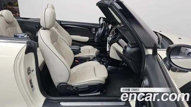 Mini Cooper Convertible — Фото автомобиля 25