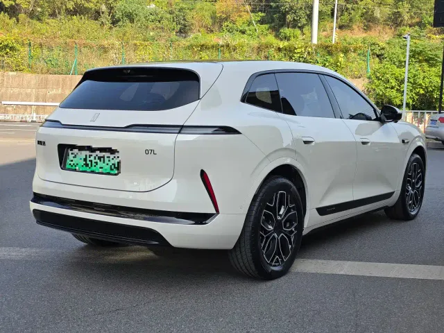 Avatr Avita 07 L — Фото автомобиля 5