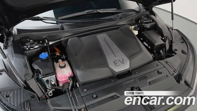 Kia EV6 — Фото автомобиля 9