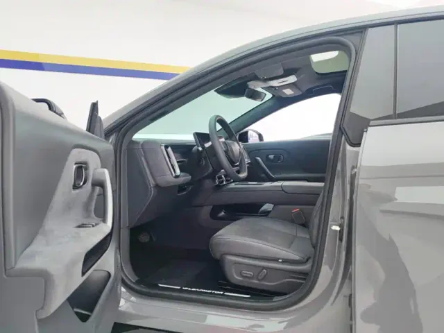 Leapmotor Lafa 5 — Фото автомобиля 9