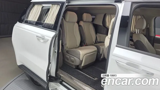 Kia Carnival 4th Gen — Фото автомобиля 18