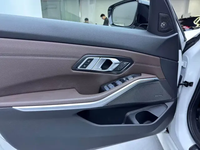 BMW 3 Series — Фото автомобиля 11