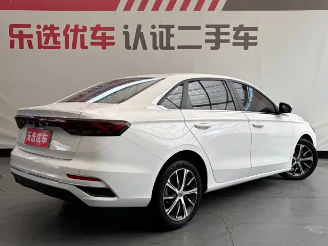 Geely Emgrand — Фото автомобиля 5
