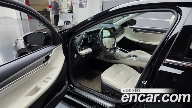 Hyundai Grandeur (New) Hybrid — Фото автомобиля 15