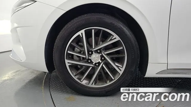 Hyundai Grandeur — Фото автомобиля 5