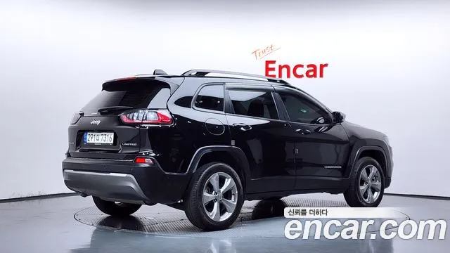 Jeep Cherokee KL — Фото автомобиля 2