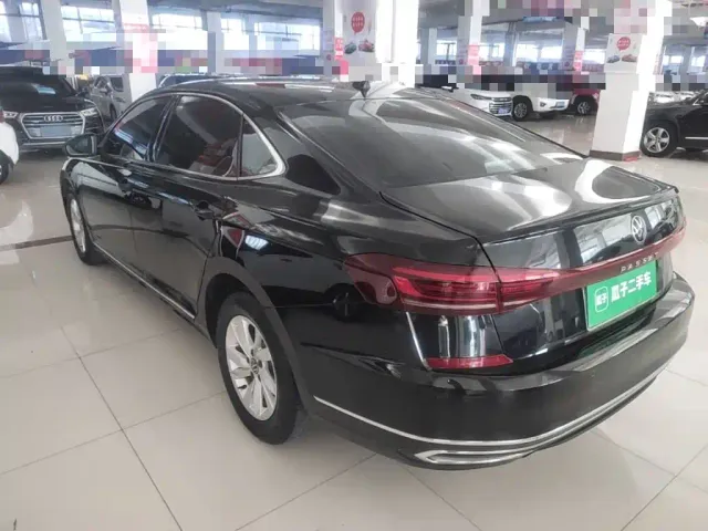 Volkswagen Passat — Фото автомобиля 4
