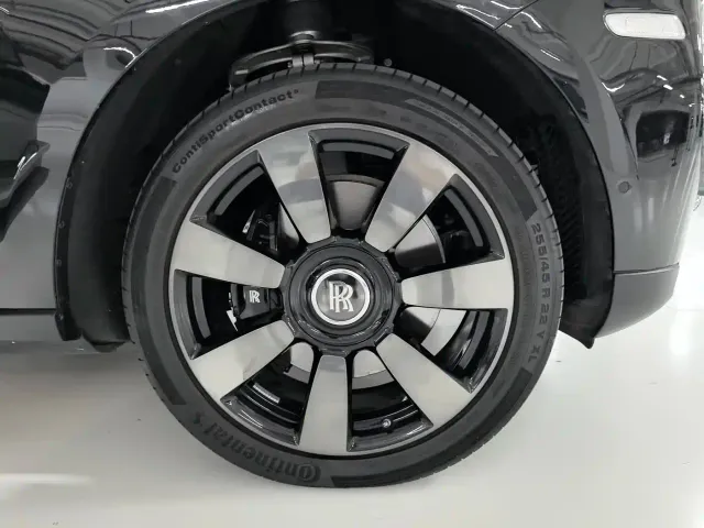 Rolls-Royce Cullinan — Фото автомобиля 4