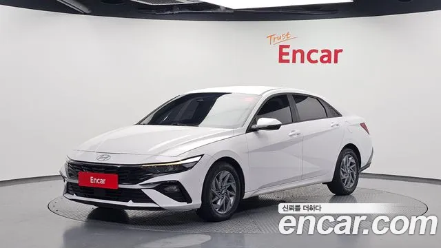 Фотография автомобиля — Hyundai Avante CN7