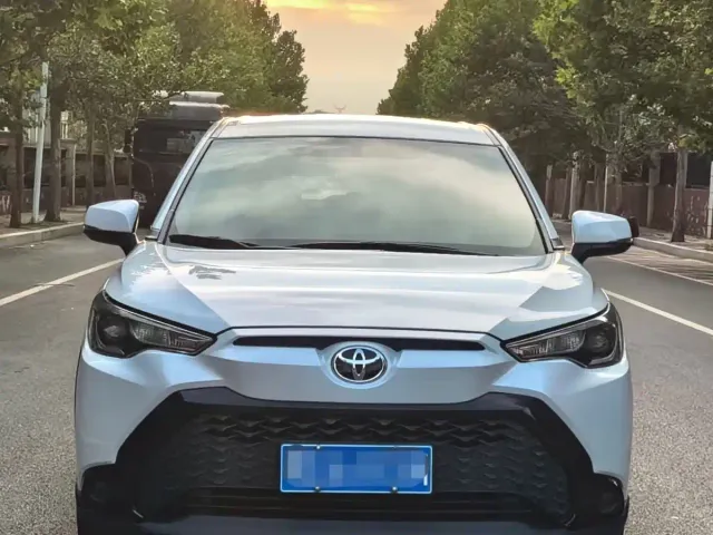 Toyota Frontlander — Фото автомобиля 2