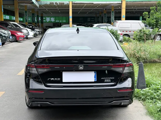 Honda Accord — Фото автомобиля 12