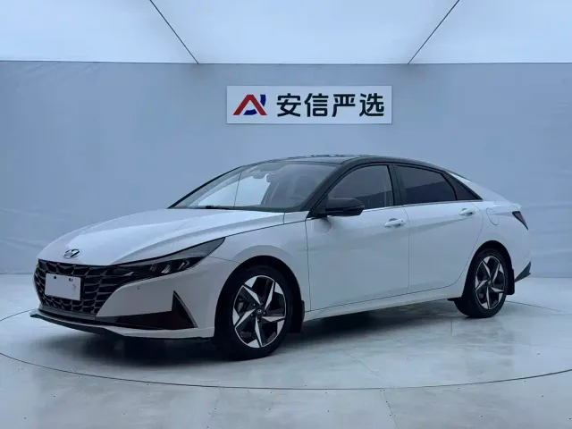 Фотография автомобиля — Hyundai Elantra