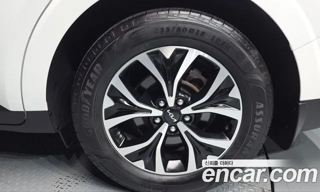 Kia Carnival — Фото автомобиля 6