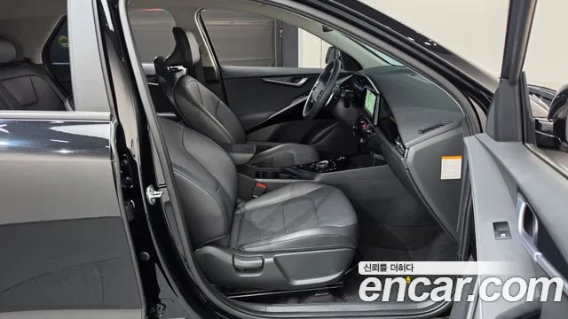 Kia Niro All Niro EV Air — Фото автомобиля 22