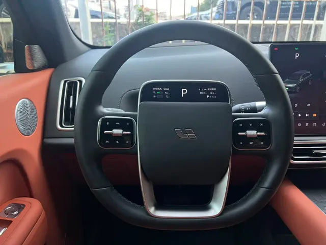Li Auto L7 — Фото автомобиля 7