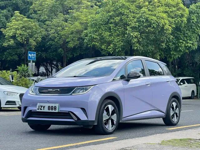 Фотография автомобиля — BYD Dolphin