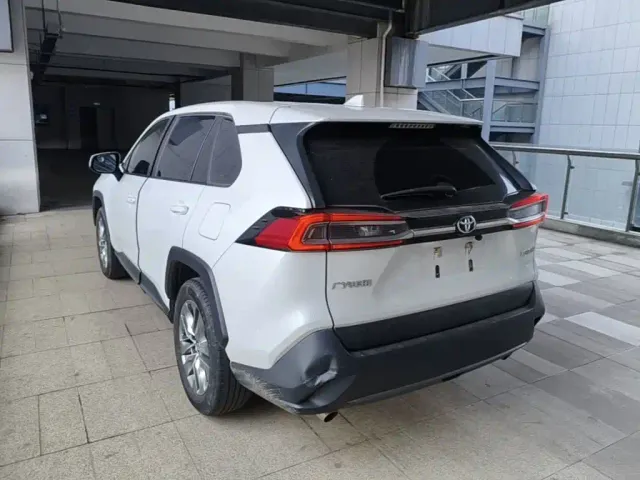 Toyota Wildlander — Фото автомобиля 4