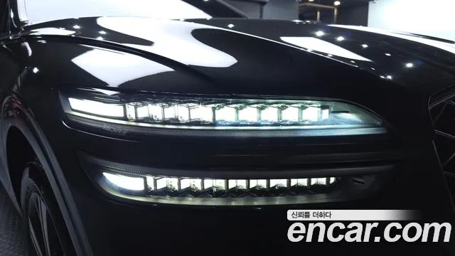 Genesis GV70 — Фото автомобиля 7
