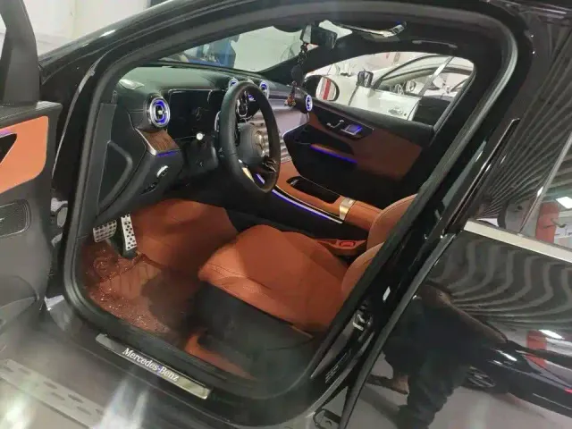 Mercedes-Benz Mercedes-Benz GLC 2026 GLC 300 L 4MATIC Sport 5-Seater — Фото автомобиля 3
